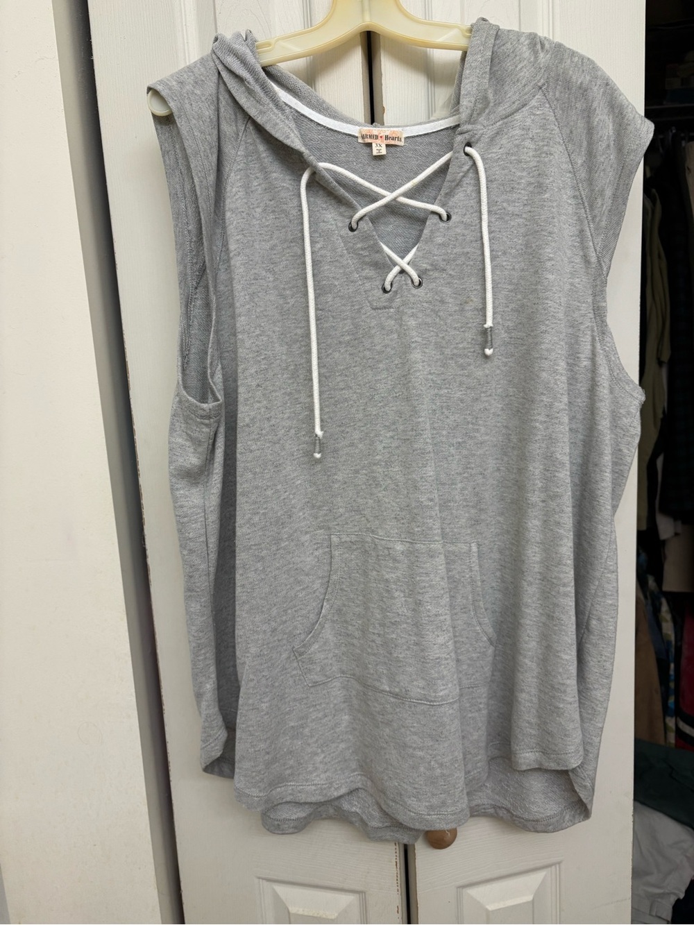 Sleeveless Hooded Lace-Up Pullover in Light Grey